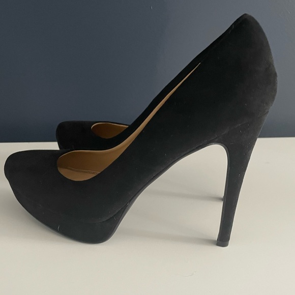 Wendy II Platform Pump- Chinese Laundry - Picture 4 of 6